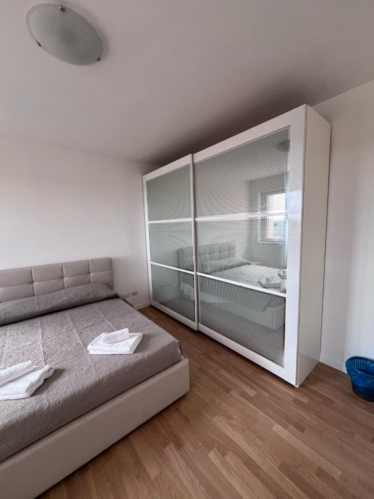 Petrocelli Apartment *